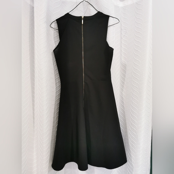 00 / XXS Black Structured Lined Gold Zipper Dress - Picture 5 of 11